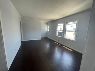 755 4th St, Hermosa Beach, CA 90254