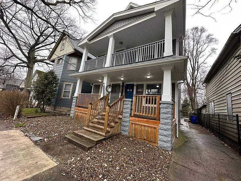3026 Monroe Ave — Photo 1
