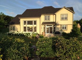 W287N4046 Highland Ct, Pewaukee, WI 53072