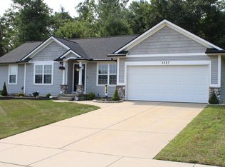 1327 Millwood Dr NE, Belmont, MI 49306