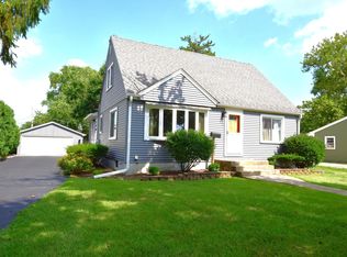 445 N Gerard Ave, Villa Park, IL 60181