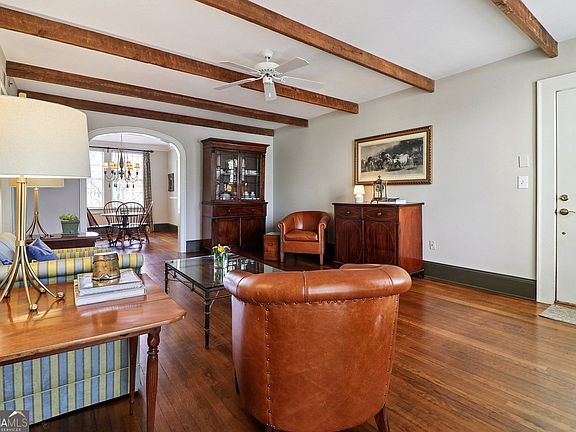 4th image of 2814 Peachtree Rd NW APT 10
