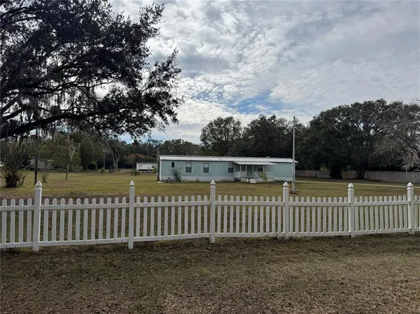 37108 Waterside Dr, Zephyrhills, FL 33541