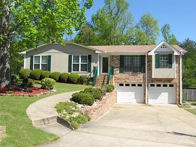 Level Front Yard