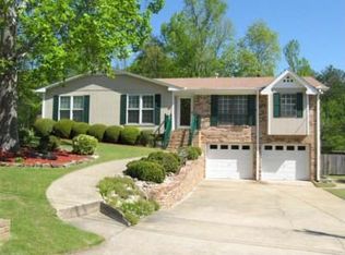 215 Ashwood Cir, Trussville, AL 35173