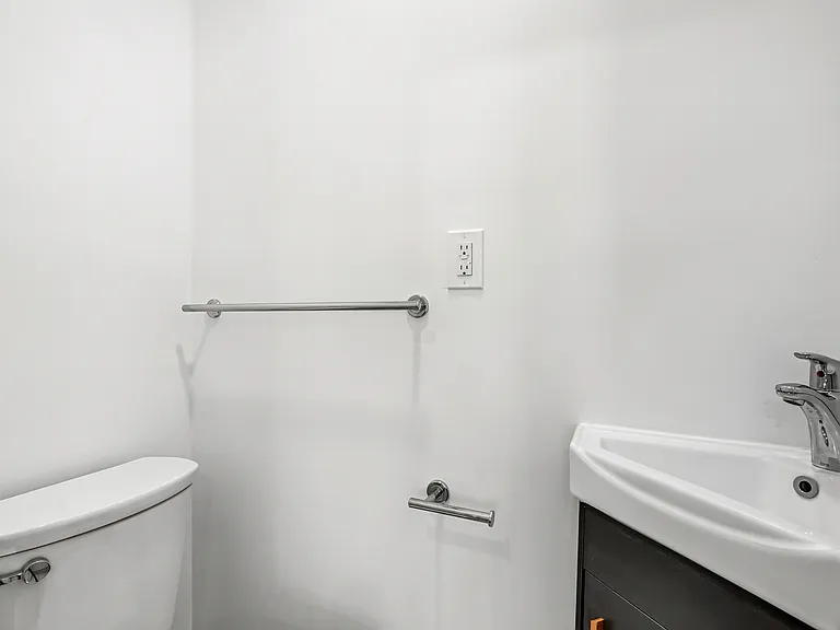 920 Riverside Dr #53 — Photo 8