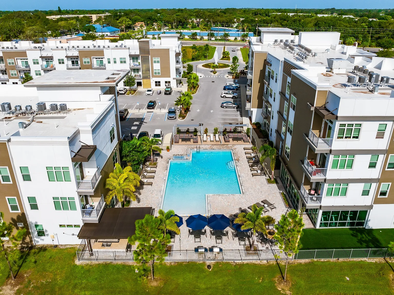 10X Tarpon Springs — Photo 4