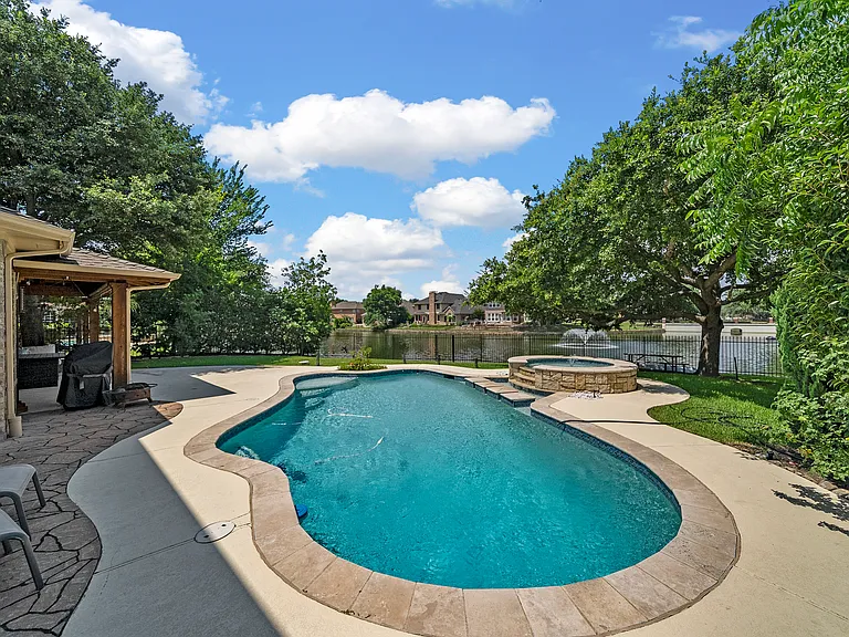 351 Cove Dr — Photo 39