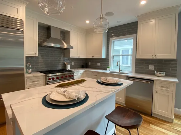 14 Granville Rd #2, Cambridge, MA 02138