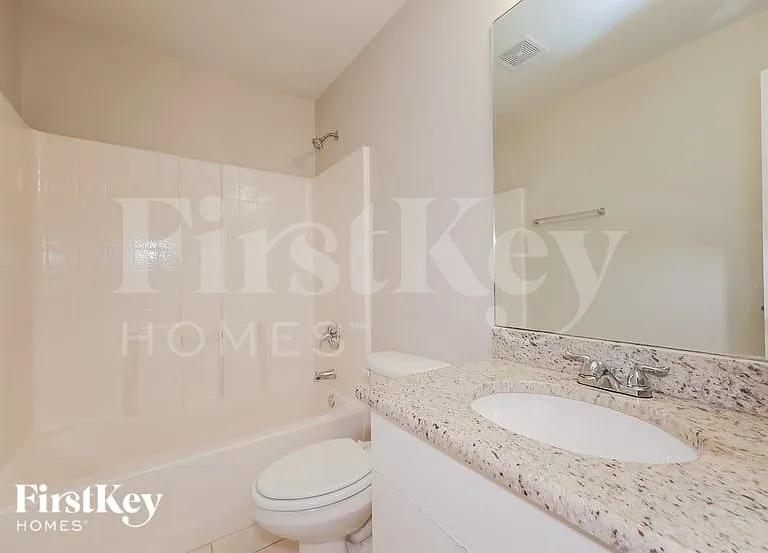 1721 SW 44th St — Photo 14