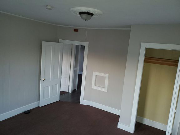 5th image of 165 Illinois St APT 3