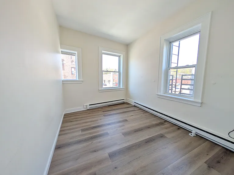 629B Valley Pl #1 — Photo 8