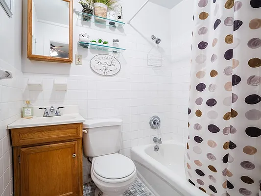 Rented by Cayenne Realty Group | media 5