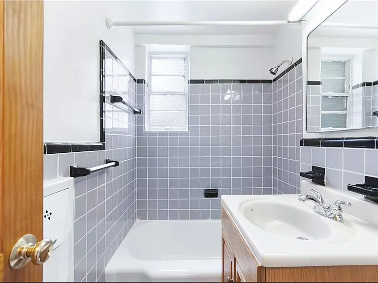 225 E 46th St #6H — Photo 10
