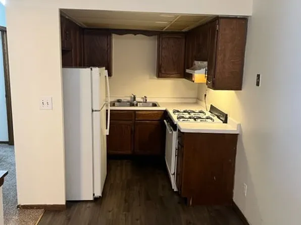 Deer Trail Apartments