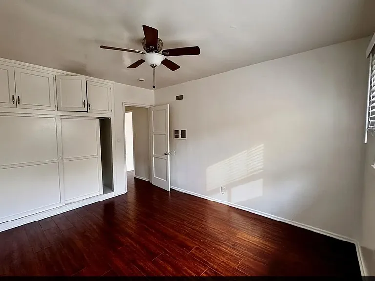 261 S New Hampshire Ave — Photo 9
