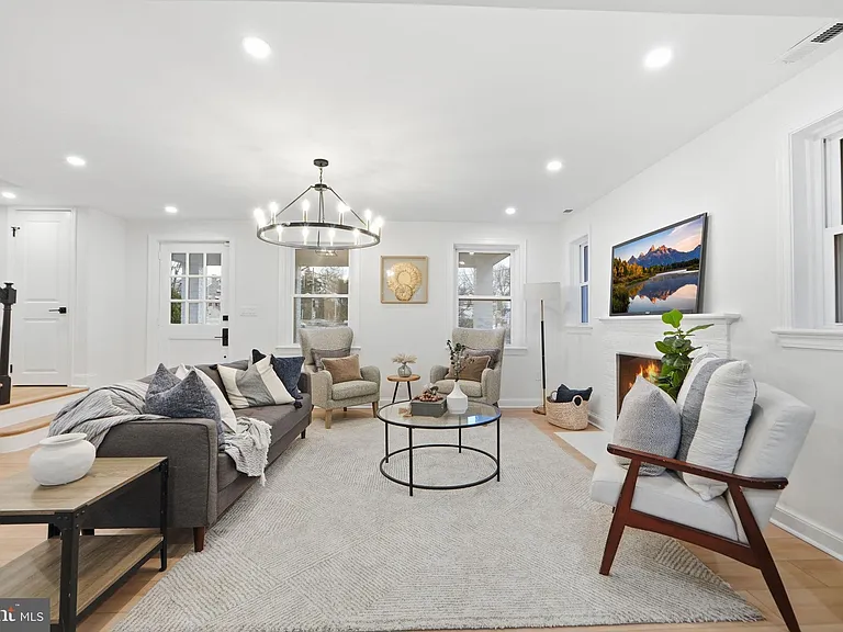 5520 N Capitol St NW — Photo 6