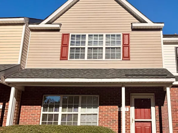 1769 Forest Side Ln, Charlotte, NC 28213