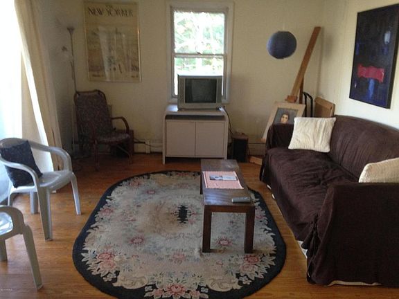5th image of 23 Hillcrest Dr