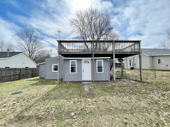 11459 E Shore Dr, Delton, MI 49046