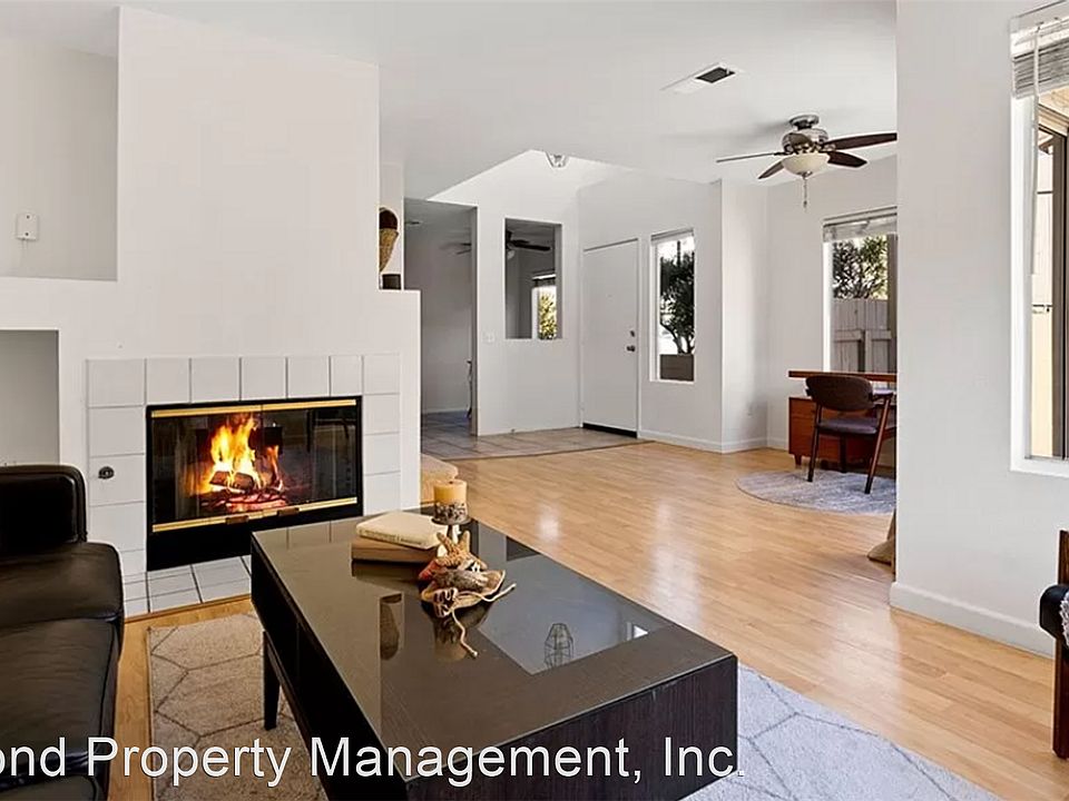 1st image of 420 Florencia Ln