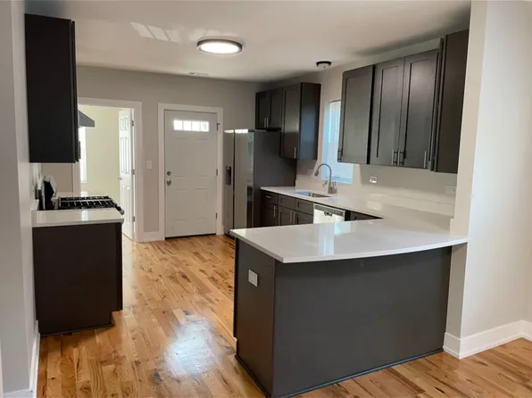8630 Trumbull Ave #1, Skokie, IL 60076