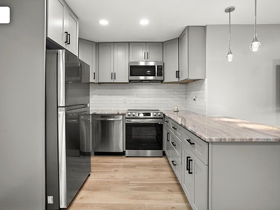 4th image of 8303 Bardmoor Blvd APT 105