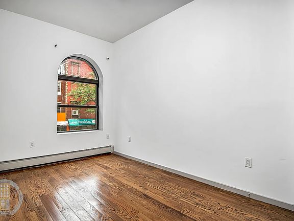 5th image of 1961 Madison Ave APT B1