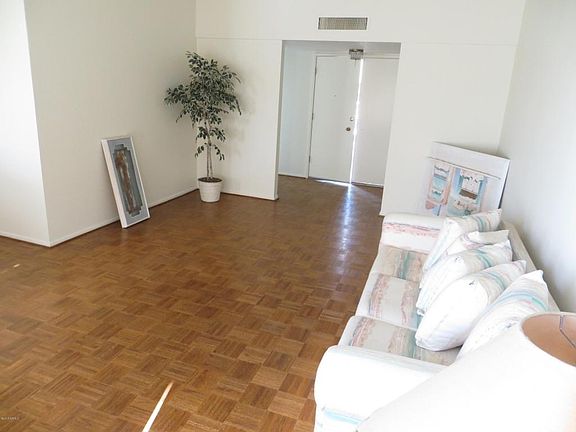 2nd image of 9423 W Brokenstone Dr