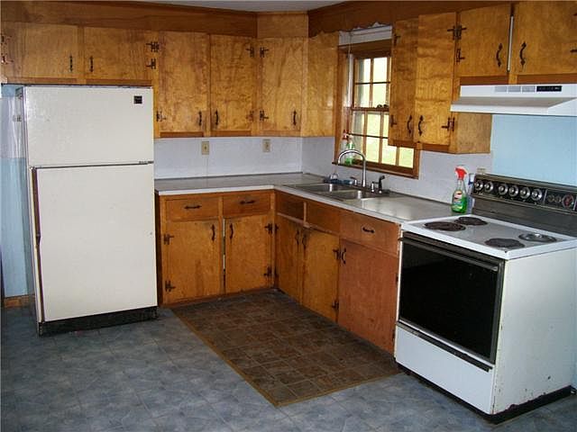 2nd image of 2 Webber Rd