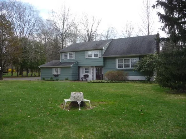 2 Doherty Way, Morris Plains Boro, NJ 07950