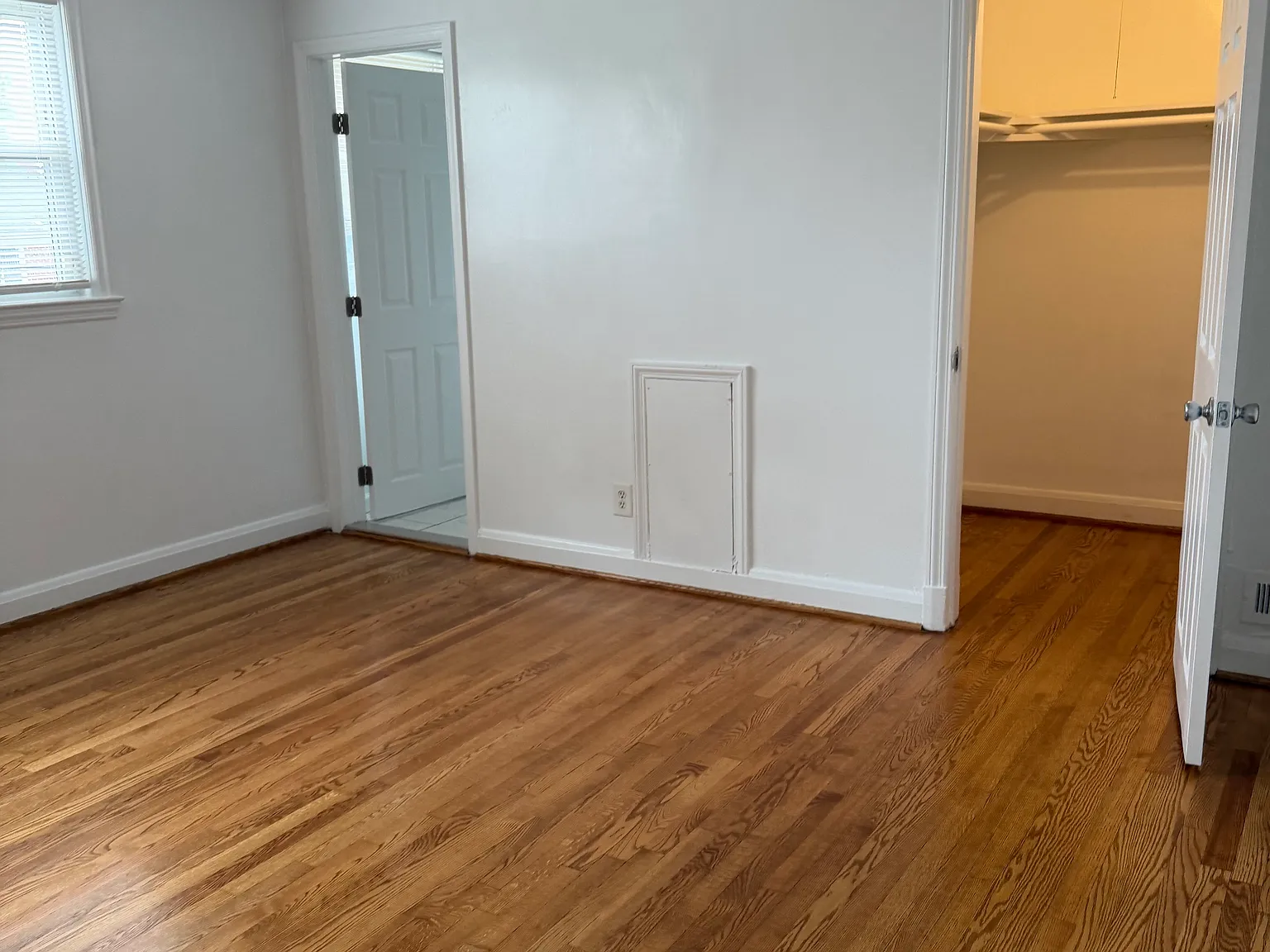 4 bed, 2.5 bath, 1760 sqft, $2,450 — Photo 4