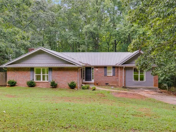 56 Rolling Hills Ln, Carrollton, GA 30116