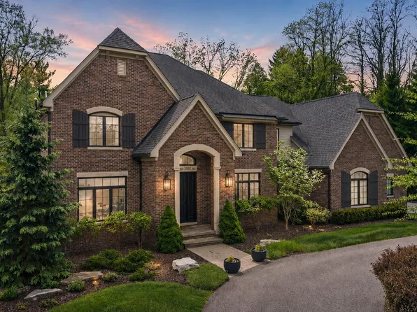 4345 Spruce Hill Ln, Bloomfield Hills, MI 48301