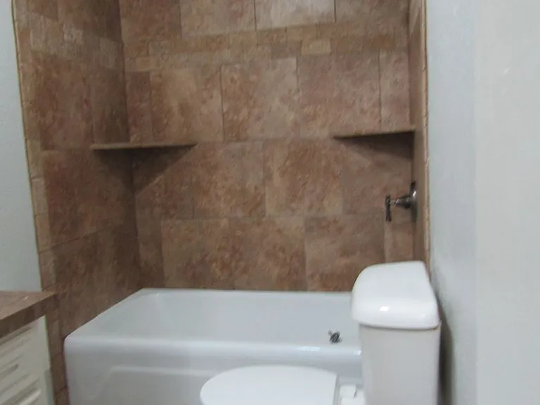 1202 NW Lake Ave — Photo 6