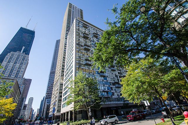1st image of 1000 N Lake Shore Dr APT 1403