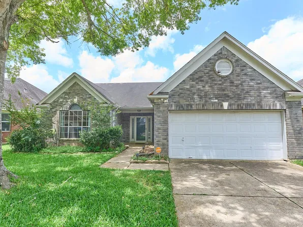 2922 Veva Dr, Pearland, TX 77584