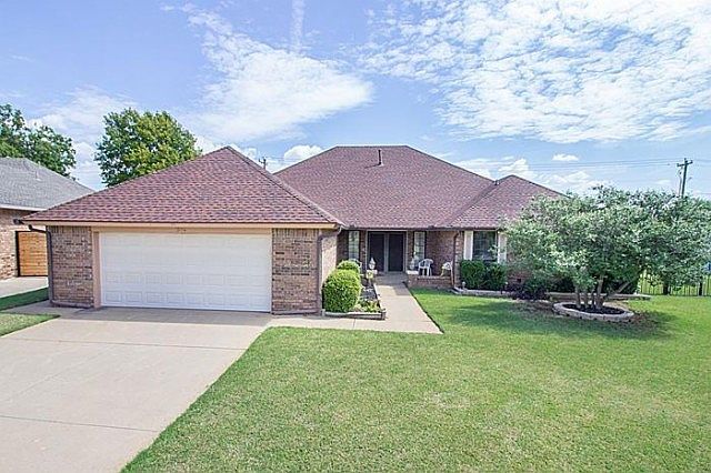 1st image of 1304 SW 111th Pl