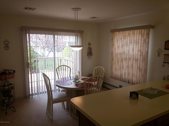 3rd image of 11 Blackpool Way