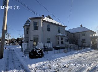 53 Summer St, Rochester, NH 03867