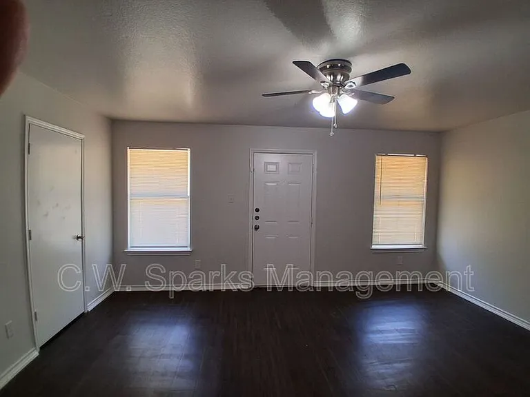 13651 Biggs St — Photo 5