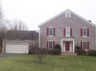 1 Tremont Ln, Brookfield, CT 06804