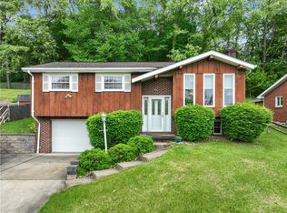 1059 Scenery Dr, Elizabeth, PA