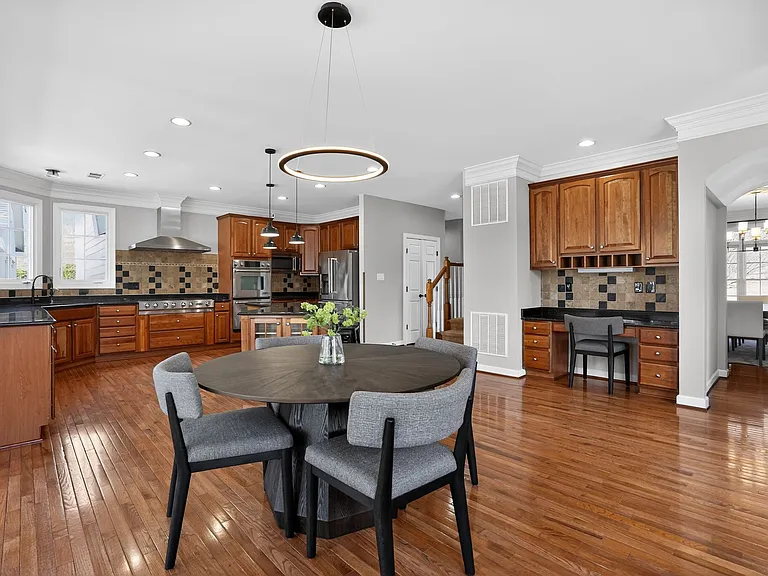19503 Waneta Dr — Photo 13