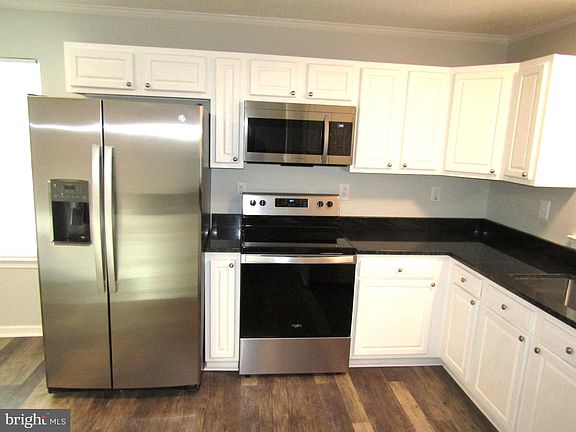 3rd image of 540 White Sands Dr