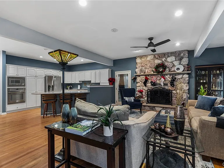 4892 Macgregor Ln — Photo 7