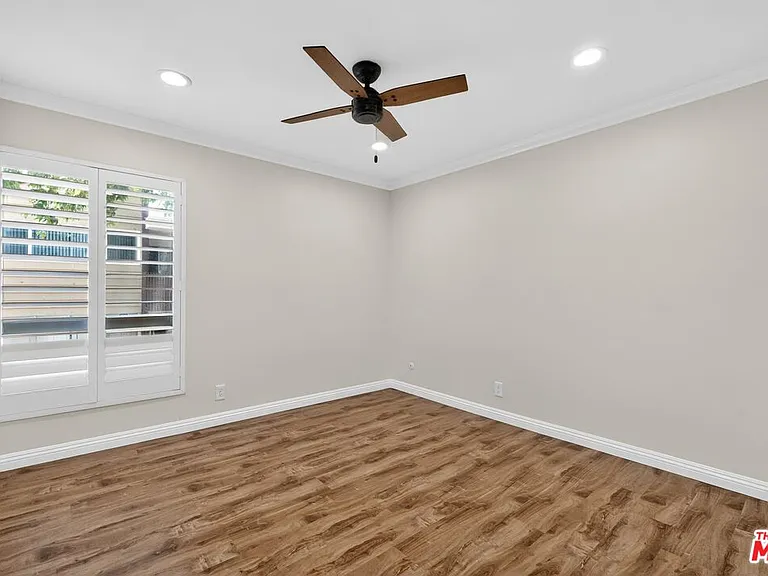5900 Canterbury Dr #B217 — Photo 16