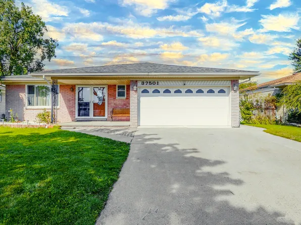 37501 Hacker Dr, Sterling Heights, MI 48310