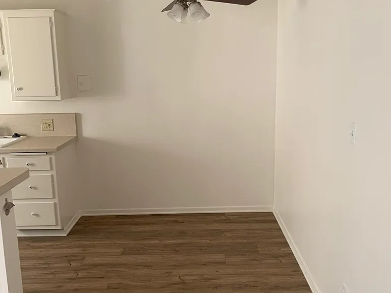 Eating area off the kitchen.
