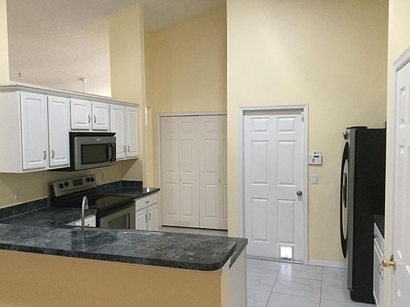 4th image of 5162 Hook Hollow Cir